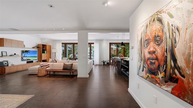 541 S WASHINGTON DRIVE, Sarasota, FL 34236