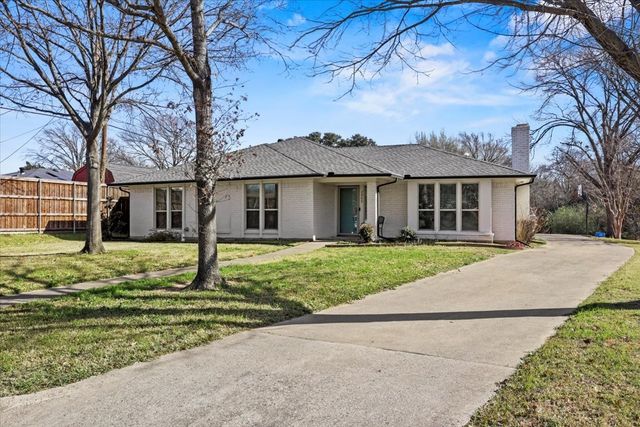 2040 Casa Loma Court, Grapevine, TX 76051
