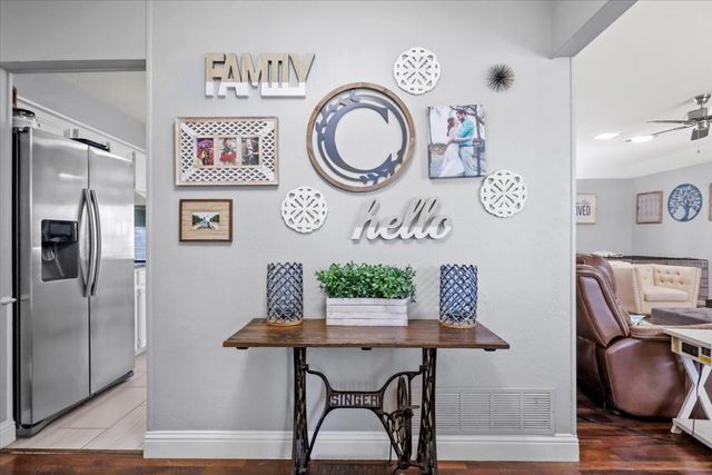 2040 Casa Loma Court, Grapevine, TX 76051