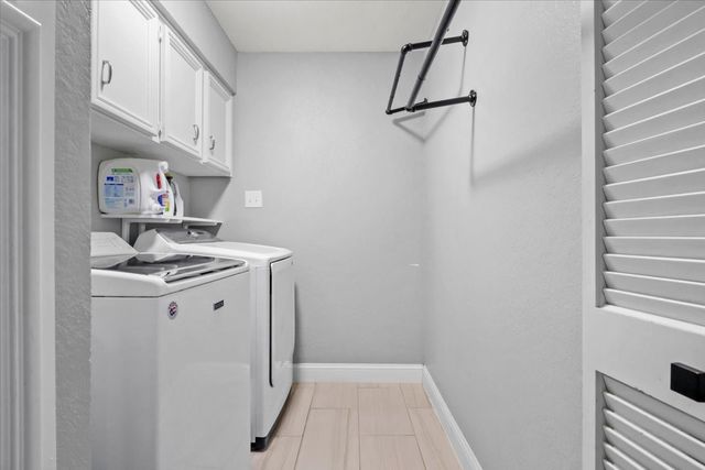 2040 Casa Loma Court, Grapevine, TX 76051