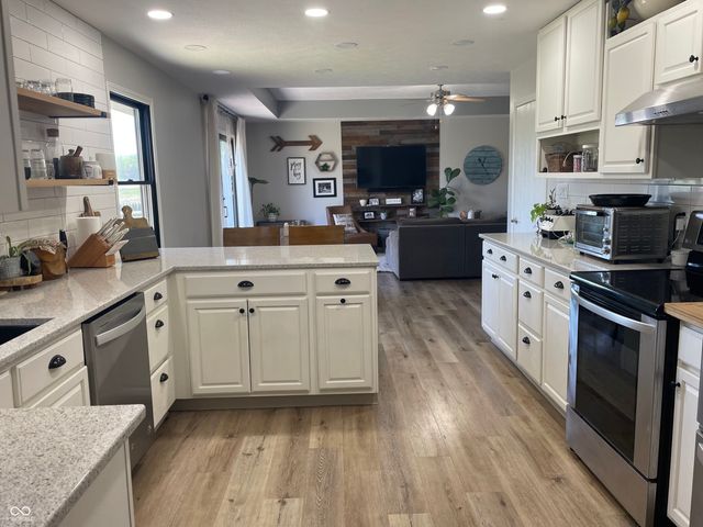 8727 N 30th Street, Terre Haute, IN 47805