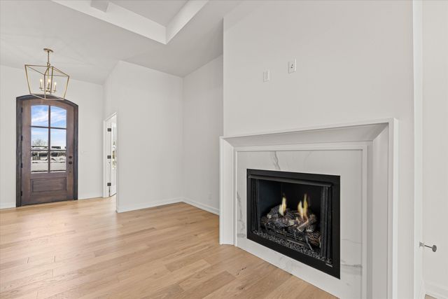 2805 MISTY FLOWER DR, Columbia, MO 65203