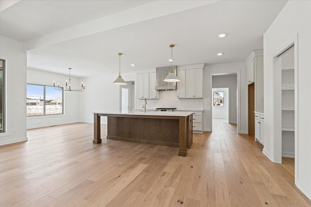 2805 MISTY FLOWER DR, Columbia, MO 65203