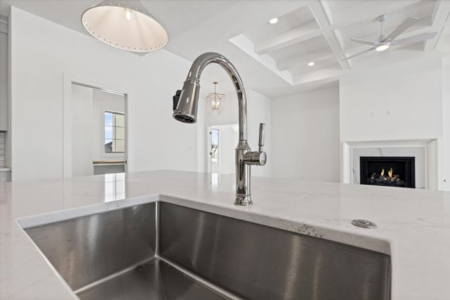 2805 MISTY FLOWER DR, Columbia, MO 65203