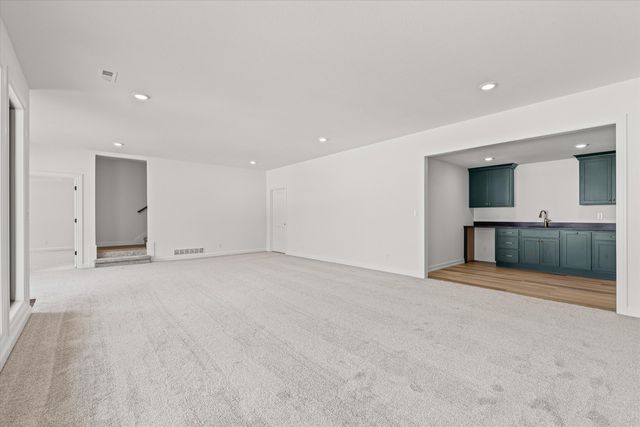 2805 MISTY FLOWER DR, Columbia, MO 65203