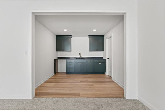 2805 MISTY FLOWER DR, Columbia, MO 65203