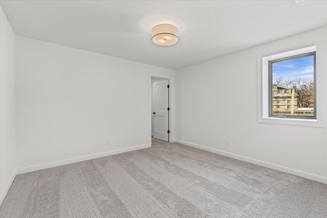 2805 MISTY FLOWER DR, Columbia, MO 65203