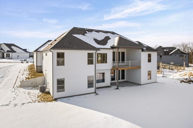 2805 MISTY FLOWER DR, Columbia, MO 65203