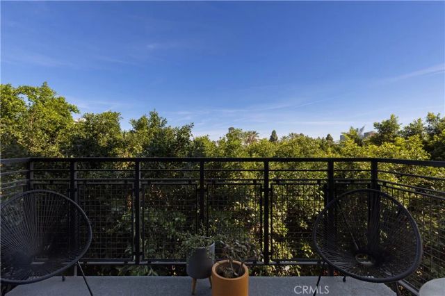 835 Locust Avenue 421, Long Beach, CA 90813