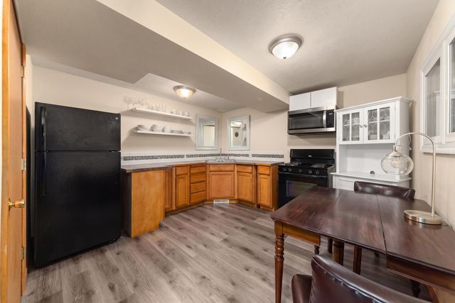 9602 E Hoffman Ln, Spokane, WA 99206