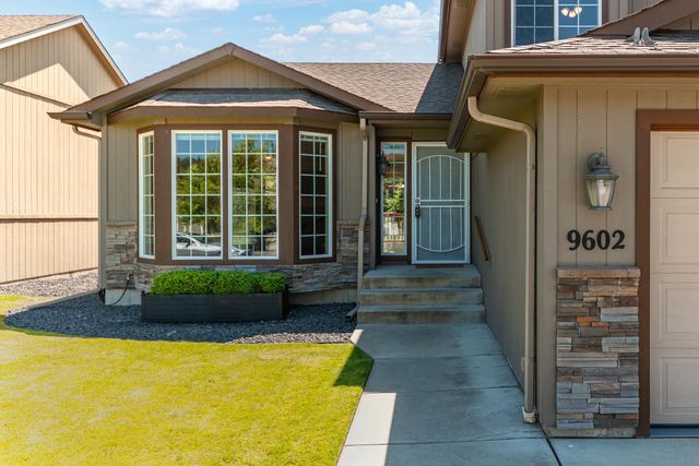 9602 E Hoffman Ln, Spokane, WA 99206