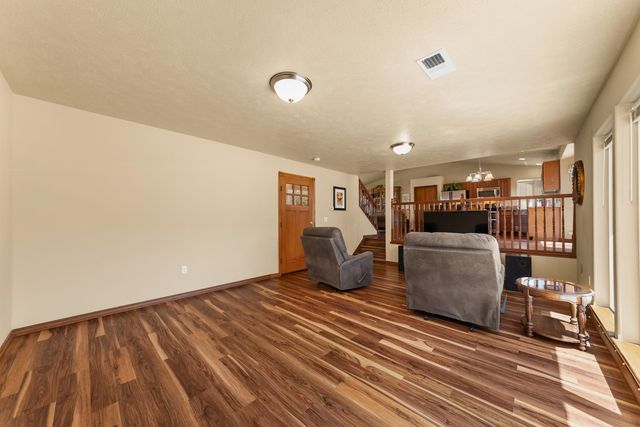9602 E Hoffman Ln, Spokane, WA 99206