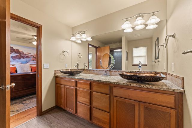 9602 E Hoffman Ln, Spokane, WA 99206