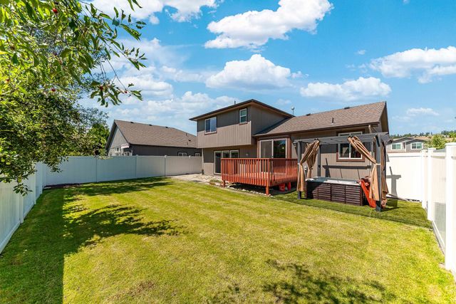 9602 E Hoffman Ln, Spokane, WA 99206