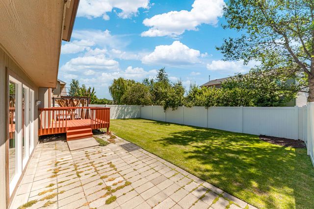9602 E Hoffman Ln, Spokane, WA 99206