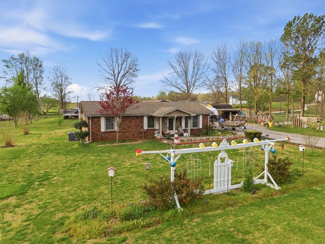 1923 Blue Bird Dr, Pleasant View, TN 37146