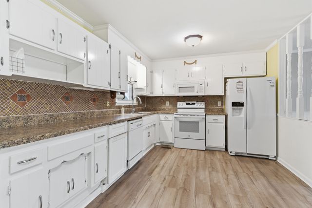 1923 Blue Bird Dr, Pleasant View, TN 37146