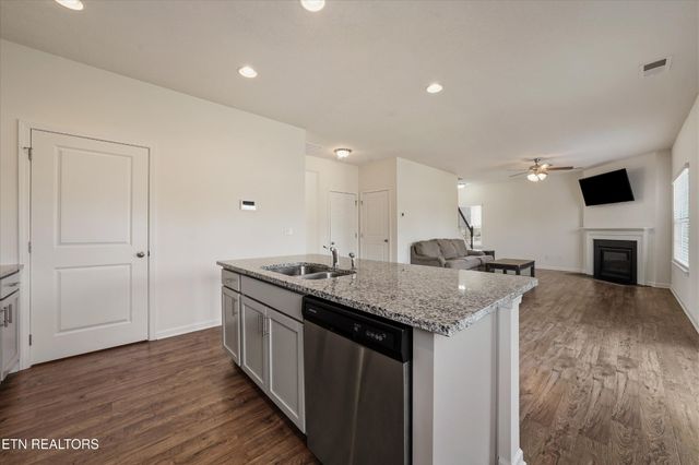 575 Smoky Valley Lane, Seymour, TN 37865