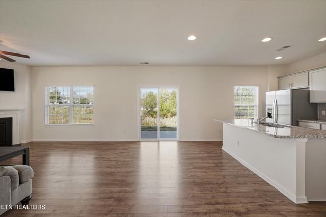 575 Smoky Valley Lane, Seymour, TN 37865