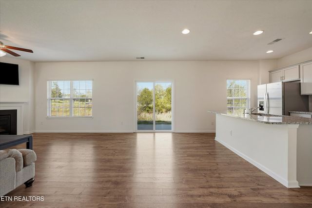 575 Smoky Valley Lane, Seymour, TN 37865