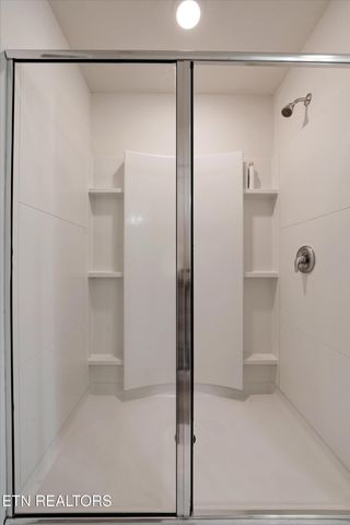 575 Smoky Valley Lane, Seymour, TN 37865