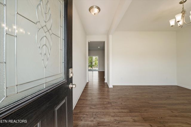 575 Smoky Valley Lane, Seymour, TN 37865