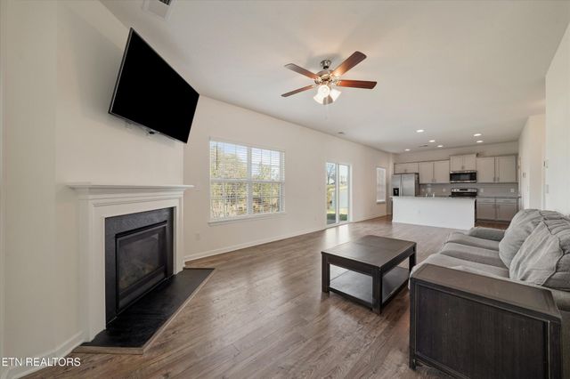 575 Smoky Valley Lane, Seymour, TN 37865