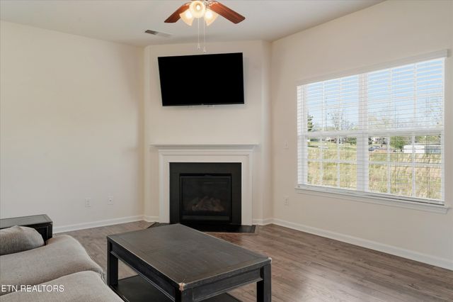 575 Smoky Valley Lane, Seymour, TN 37865