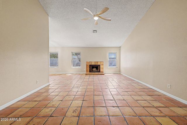 6433 W KINGS Avenue, Glendale, AZ 85306