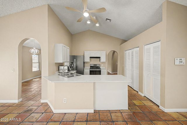 6433 W KINGS Avenue, Glendale, AZ 85306