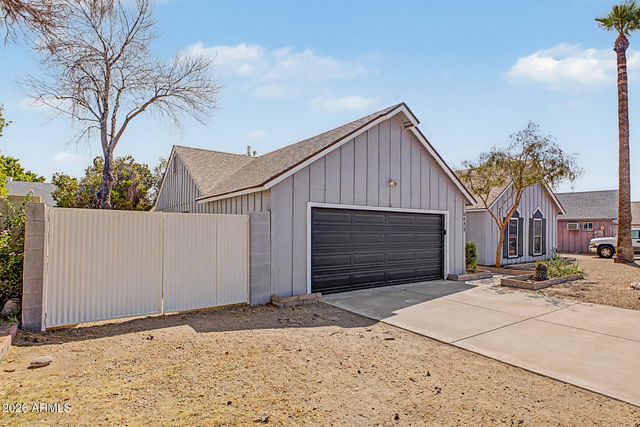 6433 W KINGS Avenue, Glendale, AZ 85306