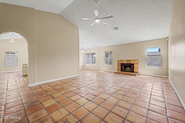 6433 W KINGS Avenue, Glendale, AZ 85306