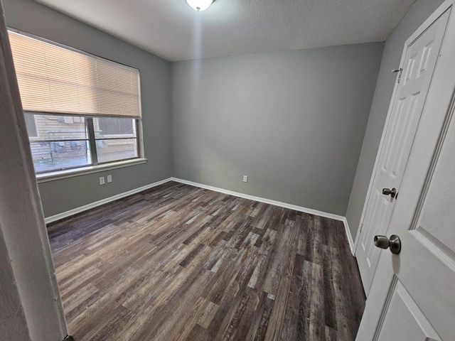 3635 N Macgregor Way 17, Houston, TX 77004