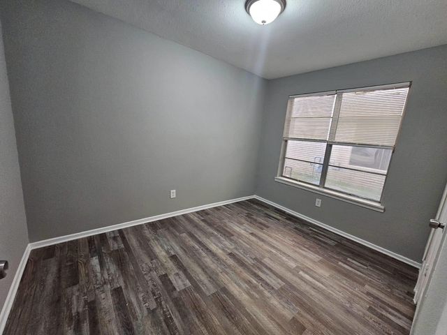3635 N Macgregor Way 17, Houston, TX 77004