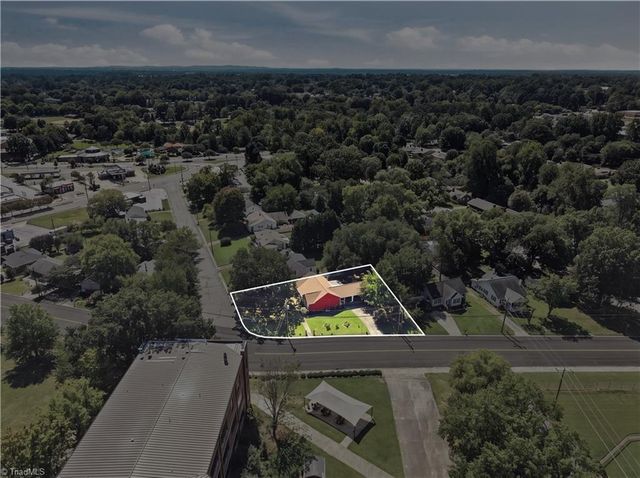 240 Silver Lake Drive, Burlington, NC 27215
