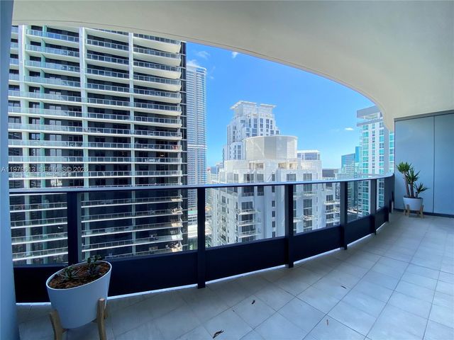 1000 Brickell Plaza 3807, Miami, FL 33131
