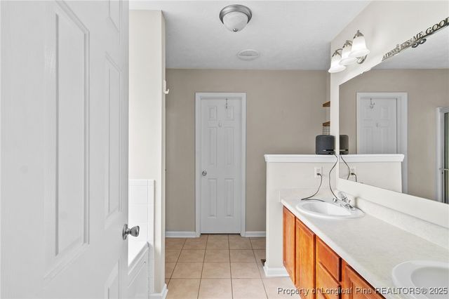 5925 Blue Sky Lane, Hope Mills, NC 28348