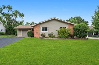 620 Lafayette Lane, Hoffman Estates, IL 60169