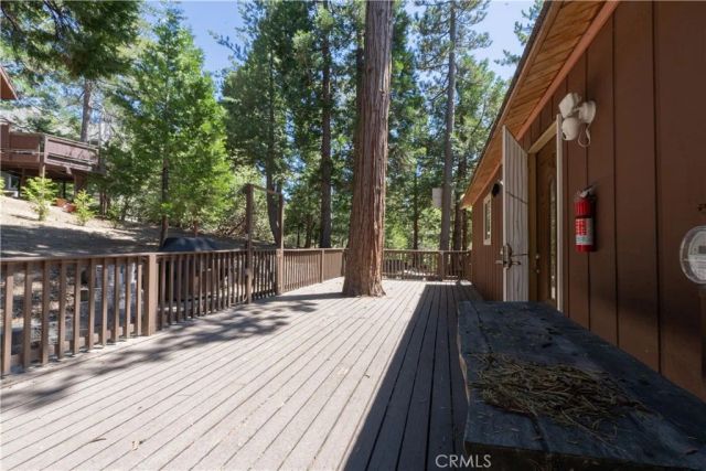 392 Pioneer, Lake Arrowhead, CA 92352