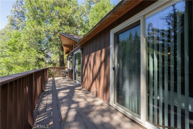 392 Pioneer, Lake Arrowhead, CA 92352