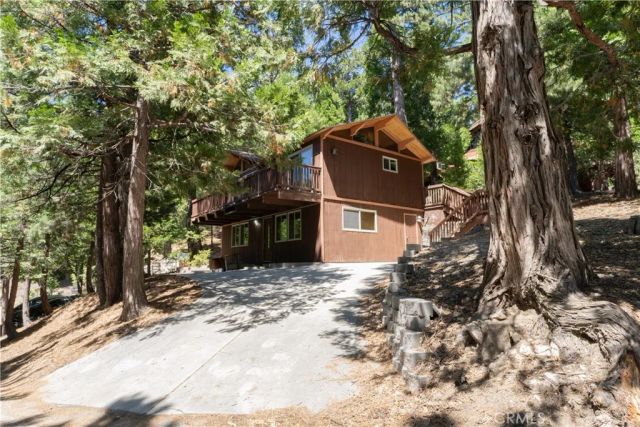 392 Pioneer, Lake Arrowhead, CA 92352