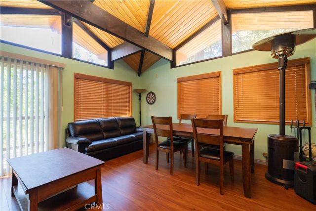 392 Pioneer, Lake Arrowhead, CA 92352