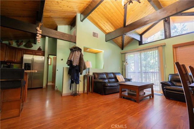 392 Pioneer, Lake Arrowhead, CA 92352