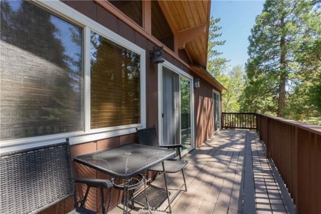 392 Pioneer, Lake Arrowhead, CA 92352