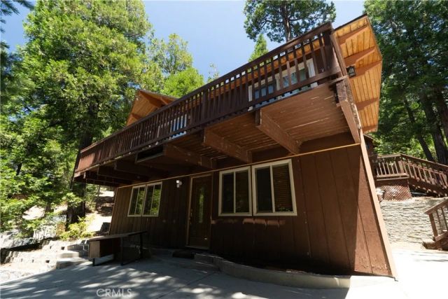 392 Pioneer, Lake Arrowhead, CA 92352