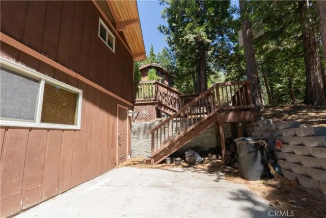 392 Pioneer, Lake Arrowhead, CA 92352