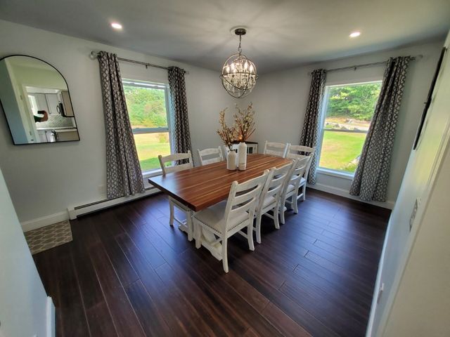 4 Bernards Way, Rochester, MA 02770