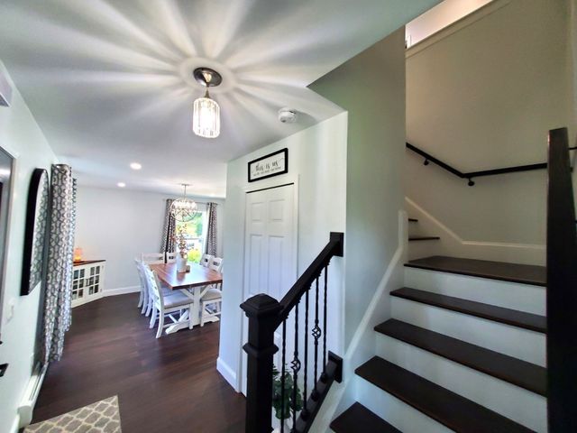 4 Bernards Way, Rochester, MA 02770
