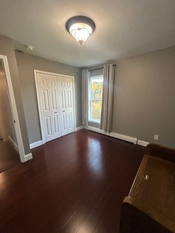 4 Bernards Way, Rochester, MA 02770