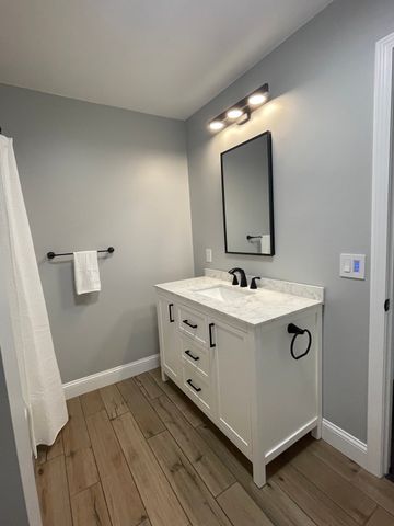 4 Bernards Way, Rochester, MA 02770